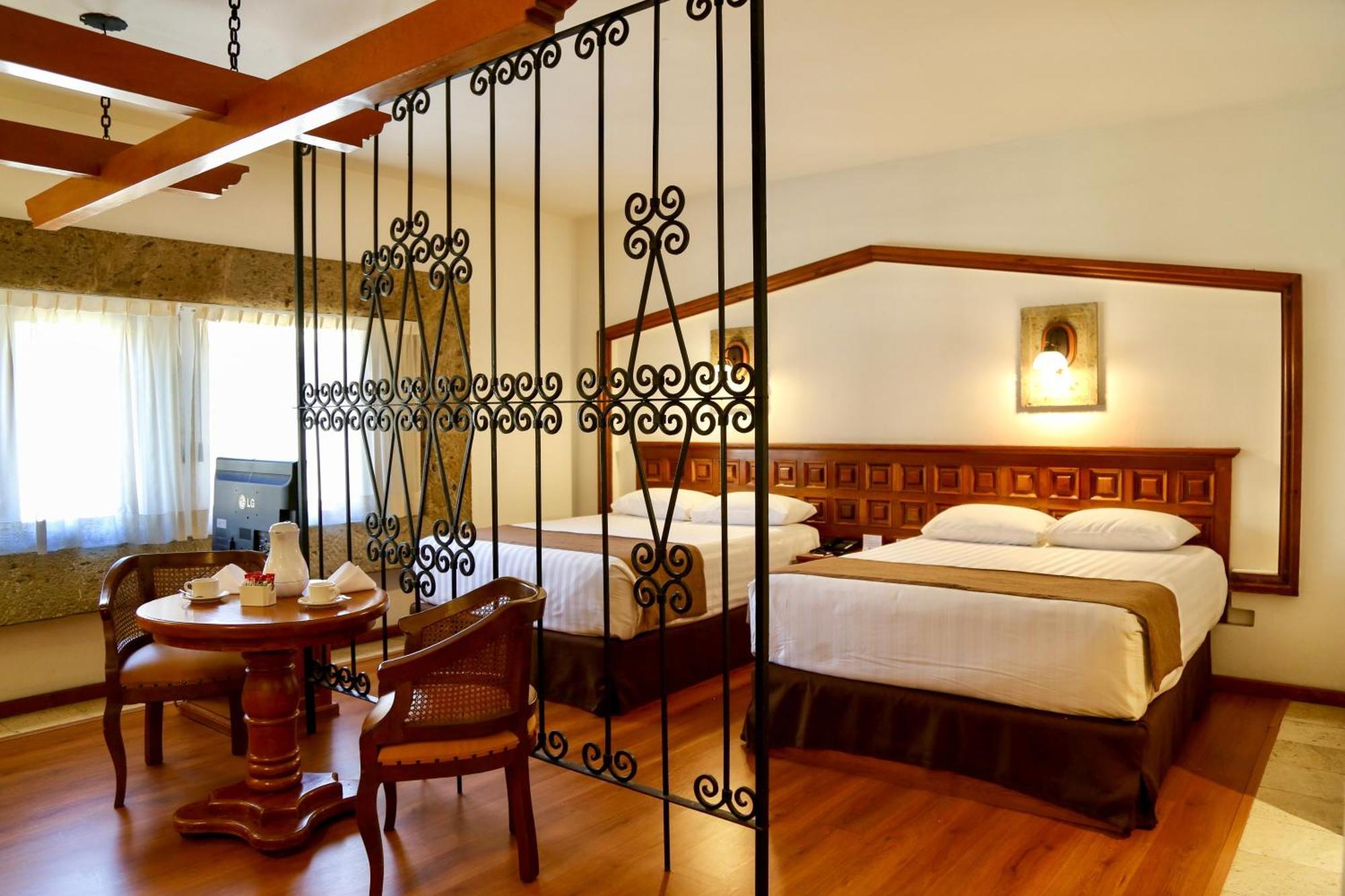 Hotel de Mendoza Guadalajara Kültér fotó